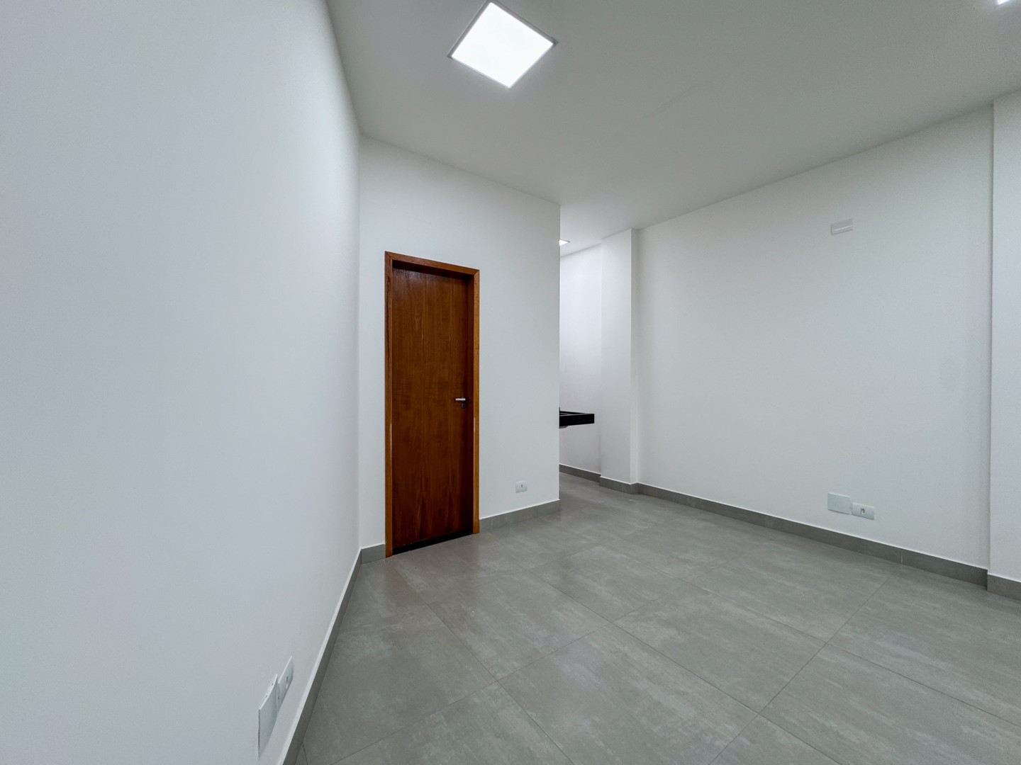 Sala para locação no bairro Centro de Londrina - Foto 7