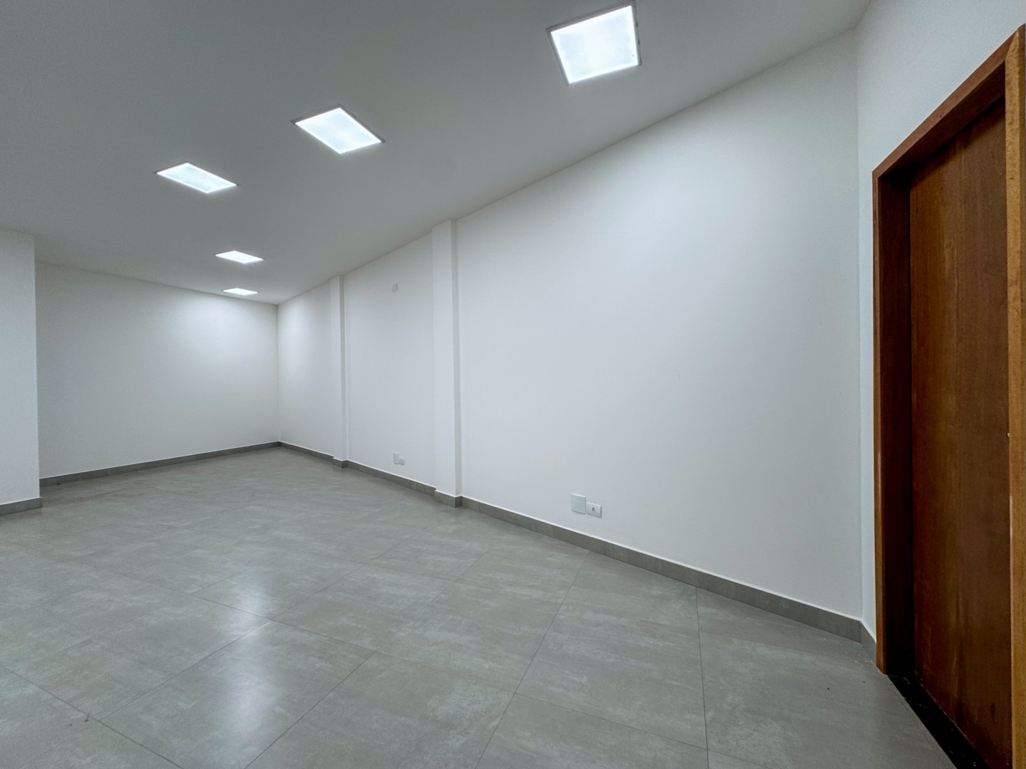 Sala para locação no bairro Centro de Londrina - Foto 11