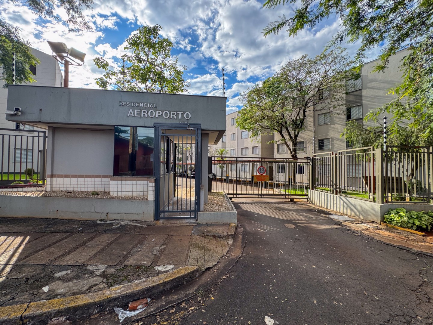 Apartamento à venda em Vitoria Regia, Londrina — Portal Chave Fácil