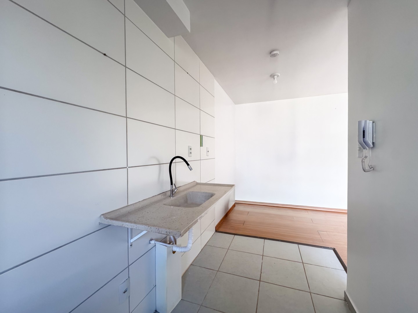 Apartamento para locação no bairro Maria Celina de Londrina - Foto 11