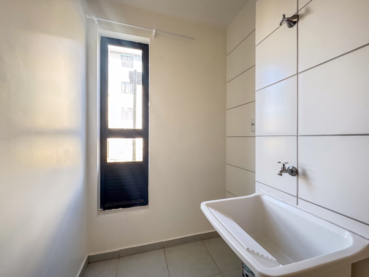 Apartamento para locação no bairro Maria Celina de Londrina - Foto 12