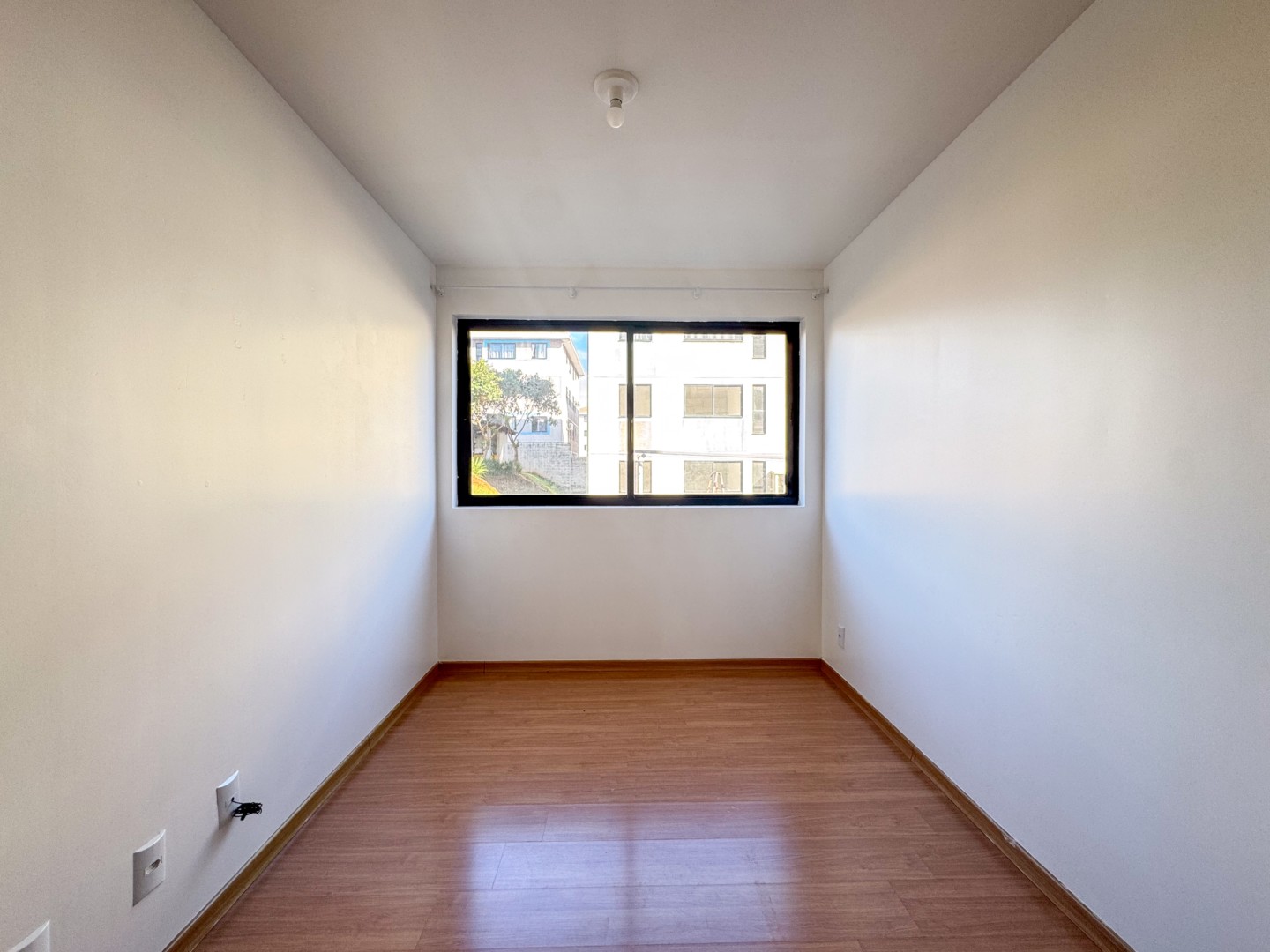 Apartamento para locação no bairro Maria Celina de Londrina - Foto 7
