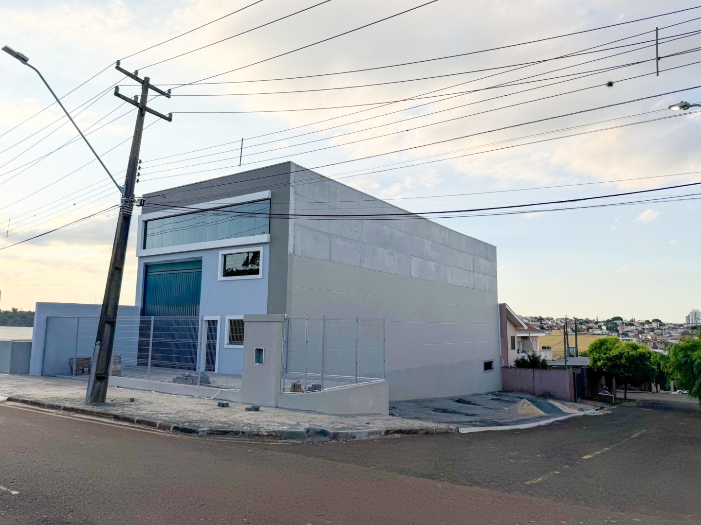 Barracão/Galpão para alugar em Londrina — Portal Chave Fácil