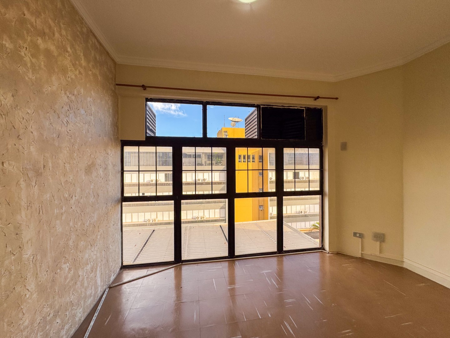 Sala/Conjunto Comercial para alugar em Centro, Londrina — Portal Chave Fácil