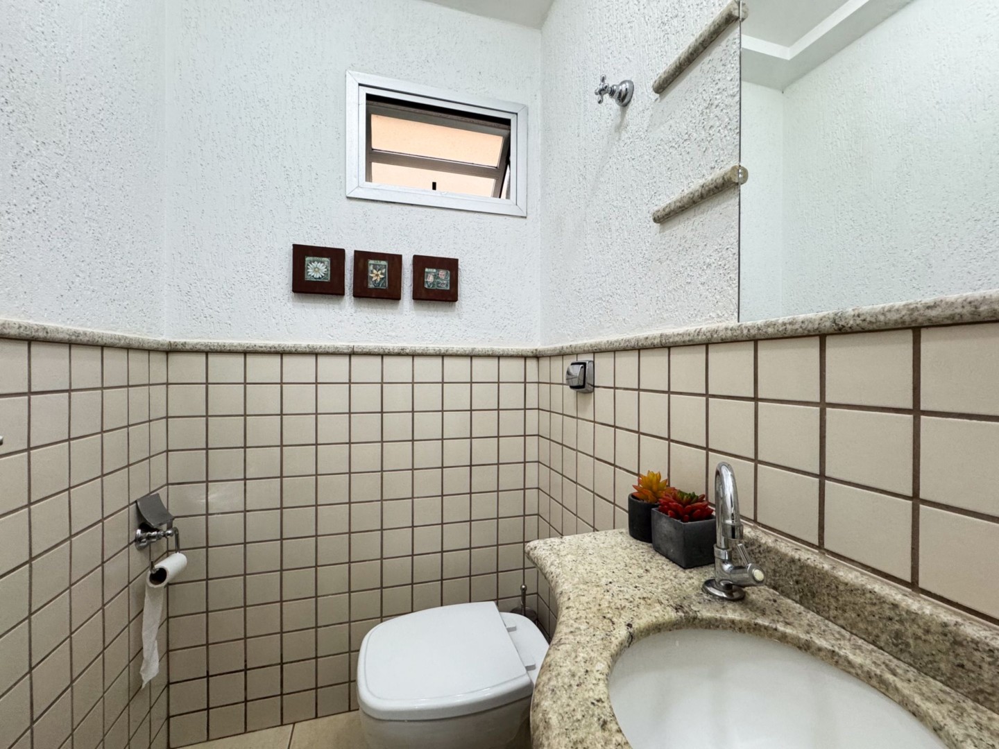 Prédio Comercial para locação no bairro Guanabara de Londrina - Foto 10