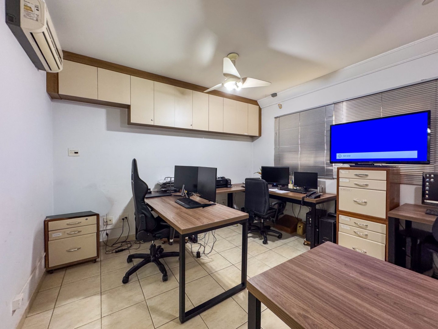 Prédio Comercial para locação no bairro Guanabara de Londrina - Foto 32