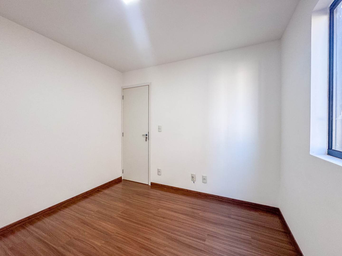 Apartamento para venda no bairro Jardim Maria Celina de Londrina - Foto 6