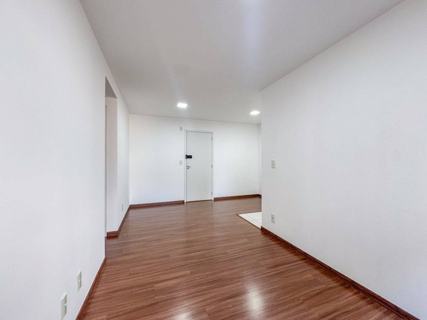 Apartamento para venda no bairro Jardim Maria Celina de Londrina - Foto 5