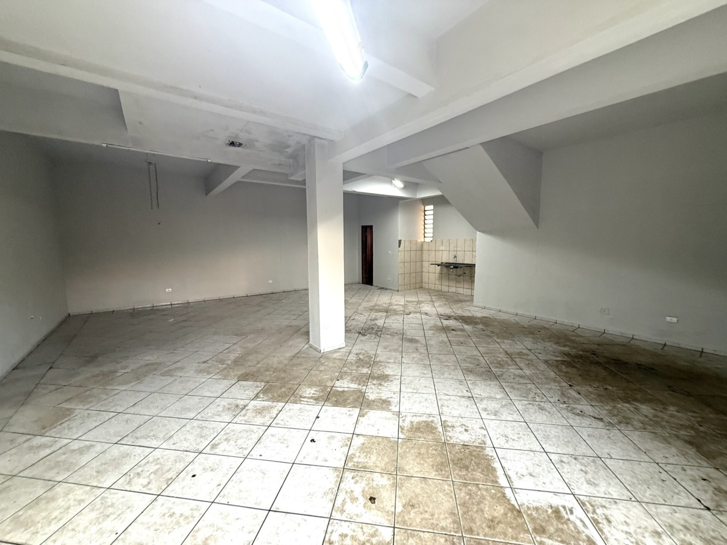 Prédio Comercial para locação no bairro Santa Monica de Londrina - Foto 16