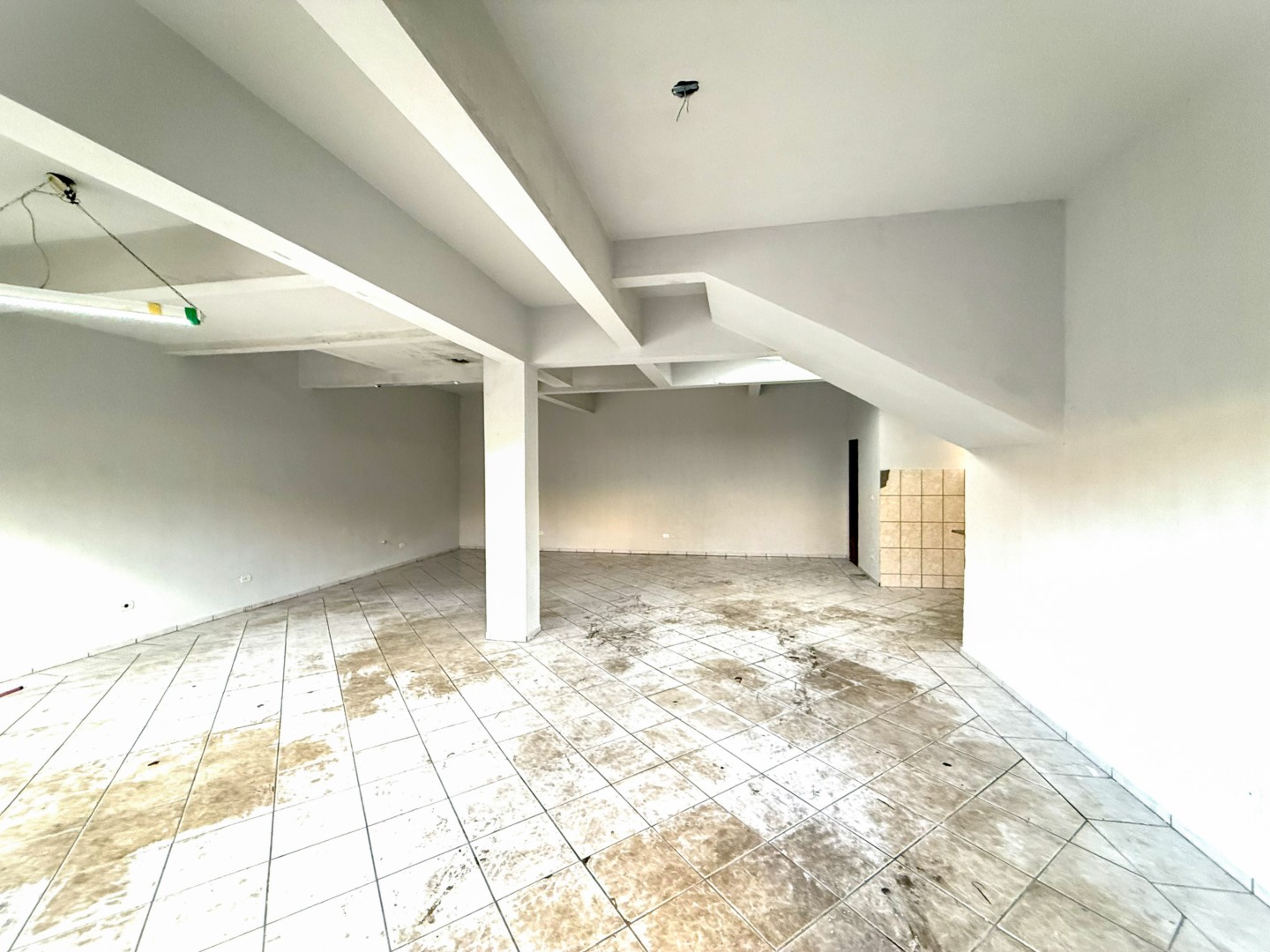Prédio Comercial para locação no bairro Santa Monica de Londrina - Foto 17
