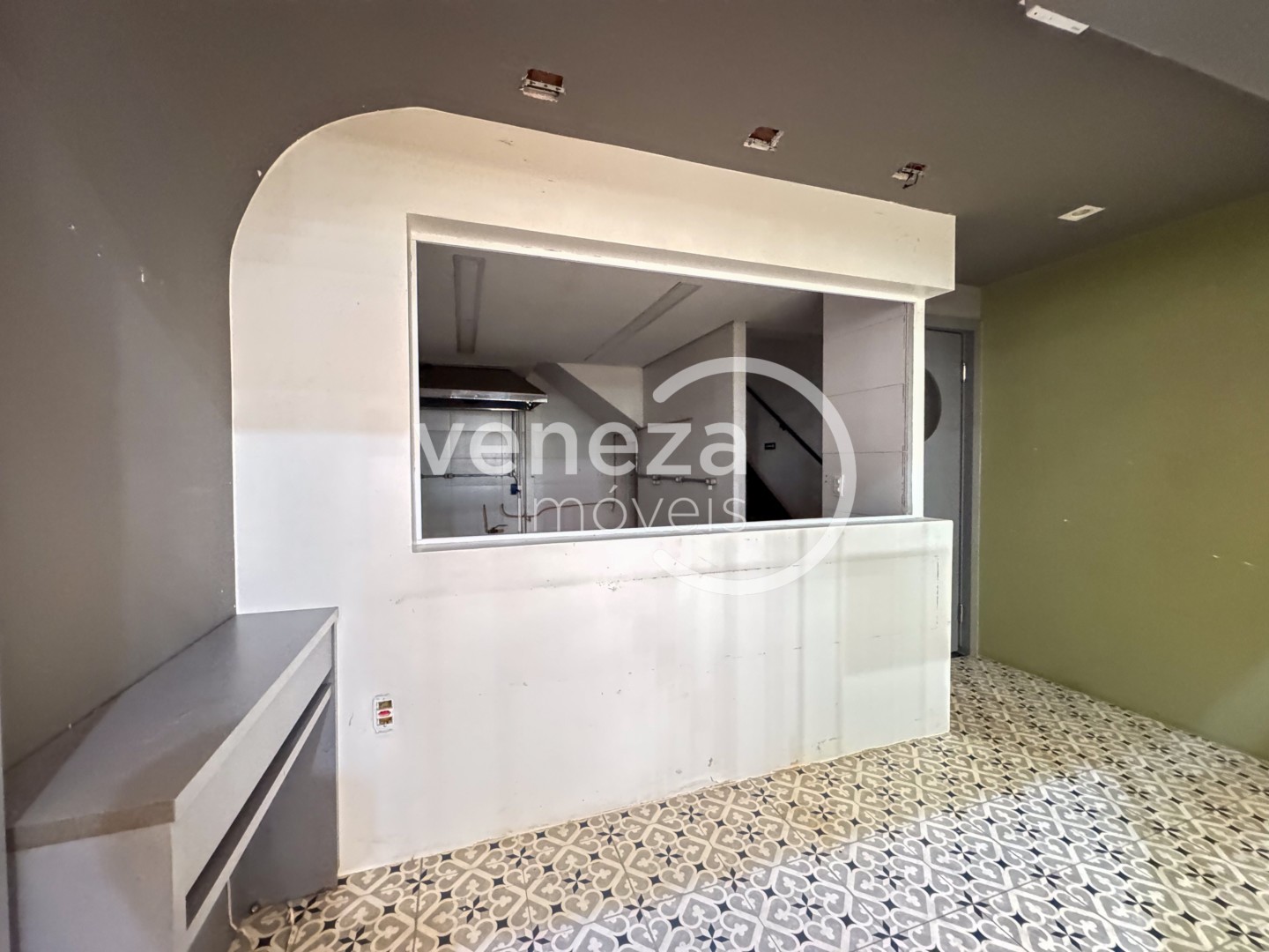 Salão-loja para venda no bairro Jardim Sao Jorge de Londrina - Foto 5