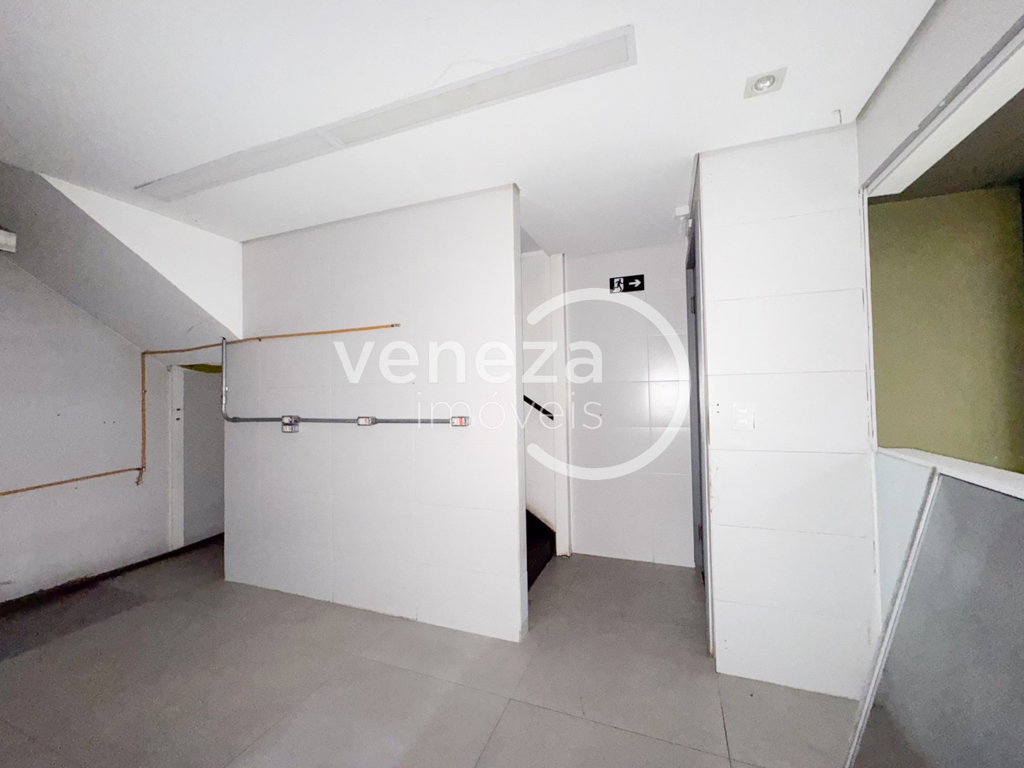 Salão-loja para venda no bairro Jardim Sao Jorge de Londrina - Foto 14