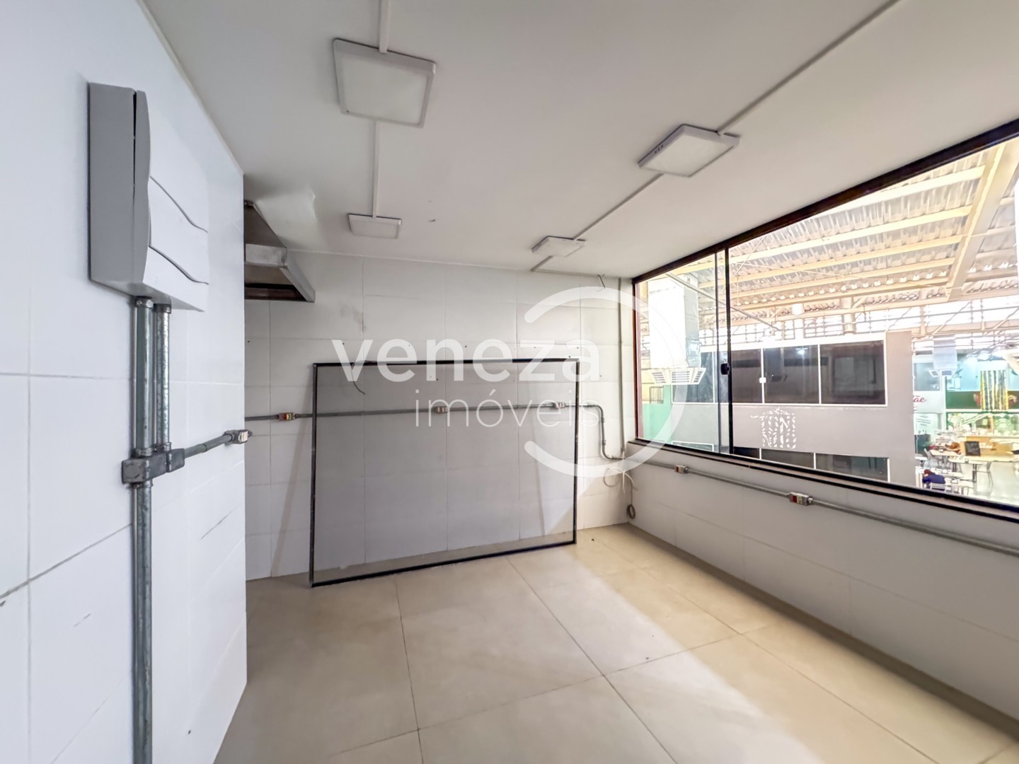 Salão-loja para venda no bairro Jardim Sao Jorge de Londrina - Foto 18