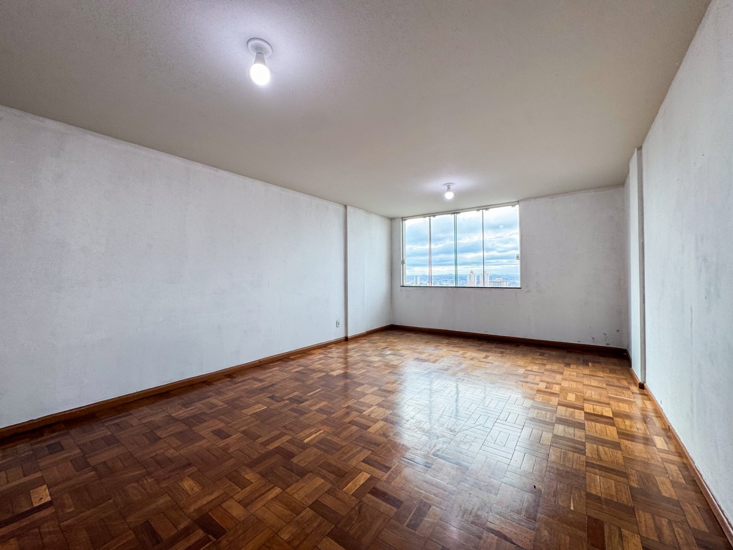 Sala para locação no bairro Centro de Londrina - Foto 4