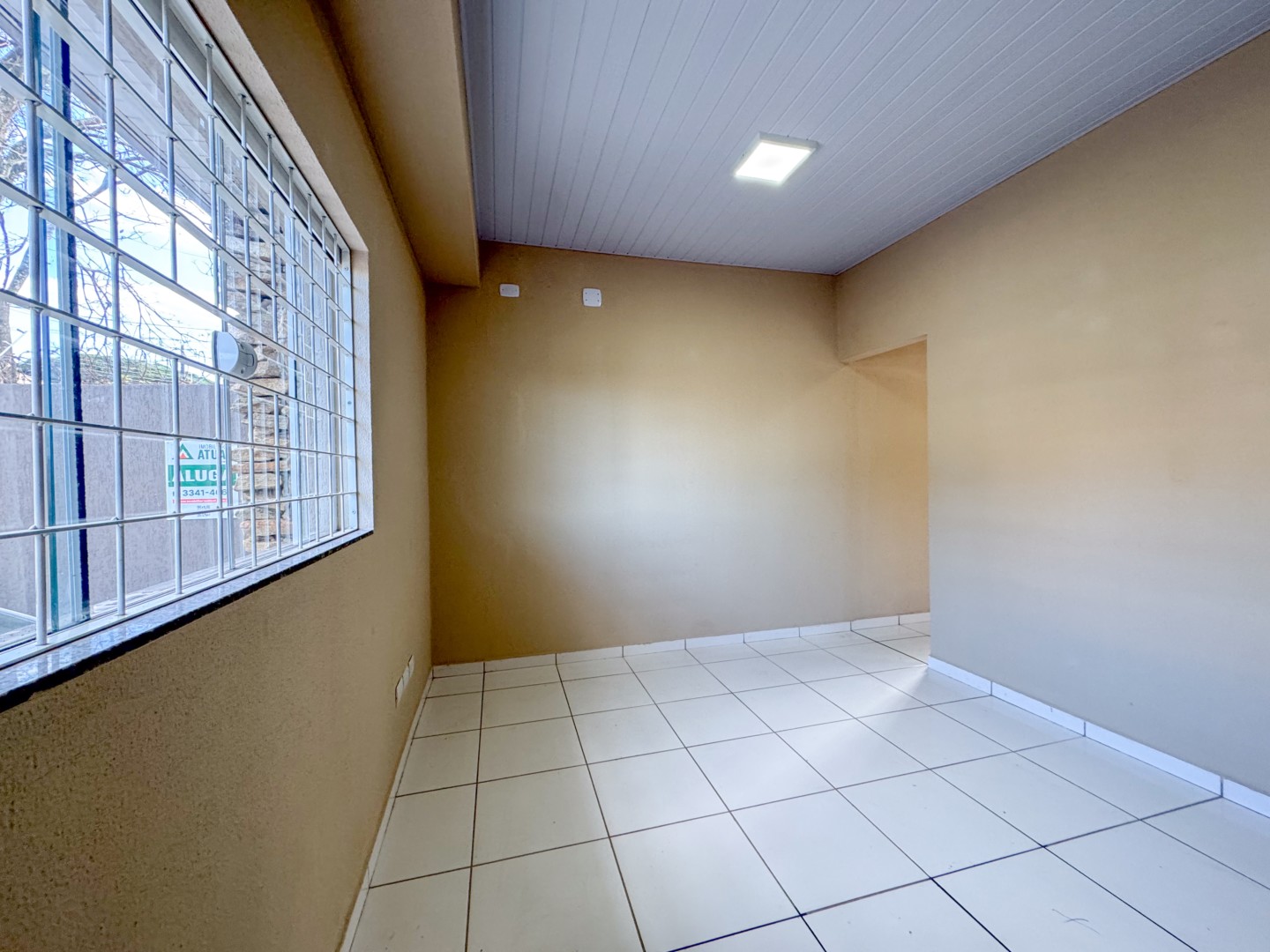 Casa Comercial para locação no bairro Jardim Londrilar de Londrina - Foto 7