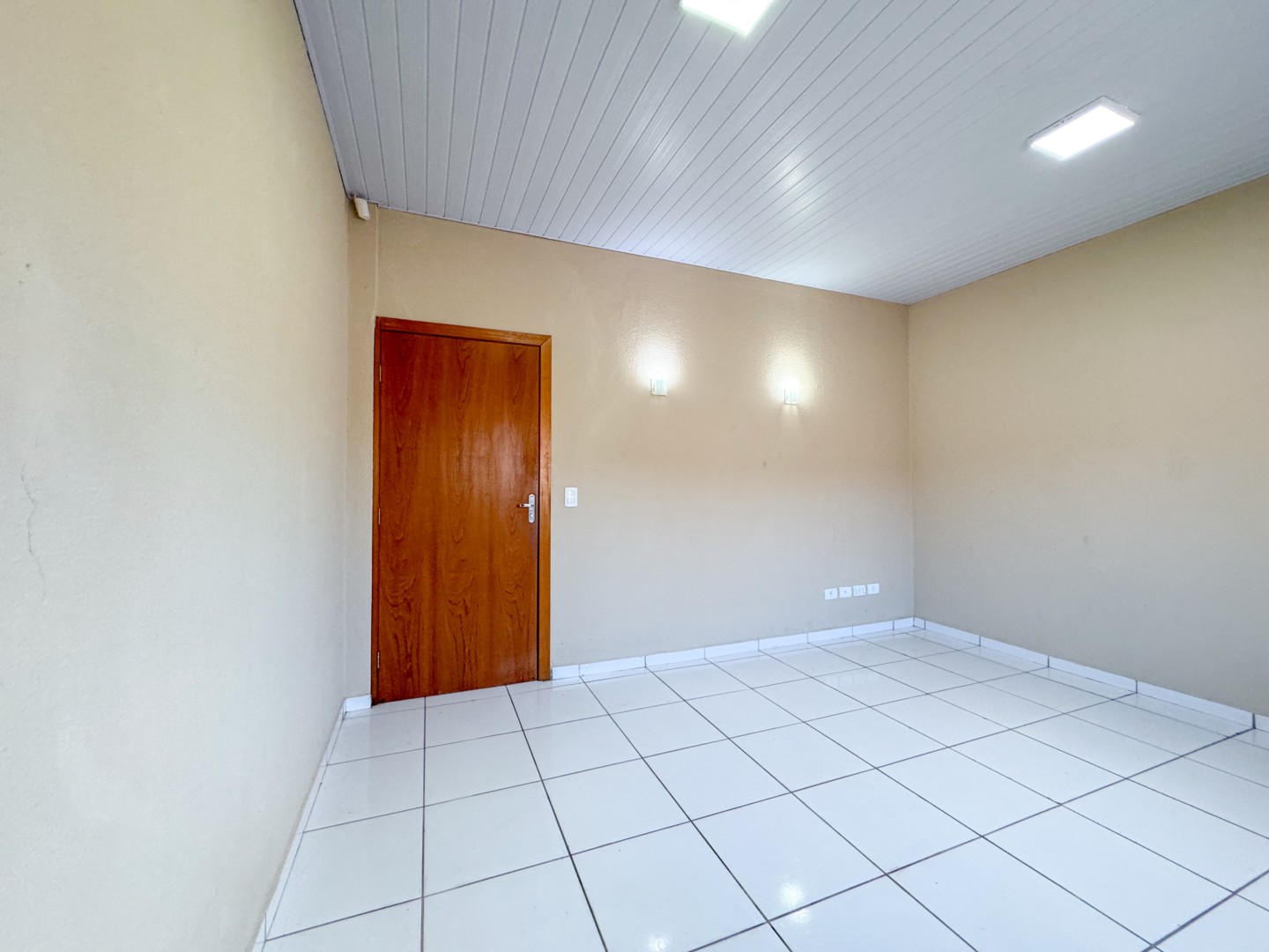 Casa Comercial para locação no bairro Jardim Londrilar de Londrina - Foto 17