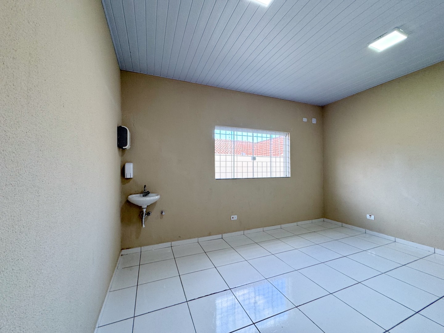 Casa Comercial para locação no bairro Jardim Londrilar de Londrina - Foto 18