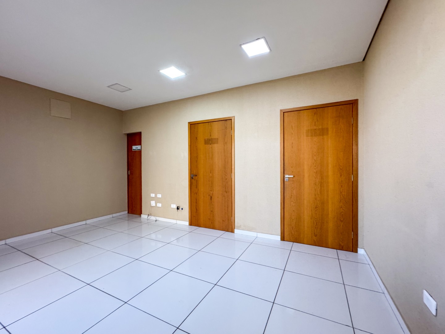Casa Comercial para locação no bairro Jardim Londrilar de Londrina - Foto 38