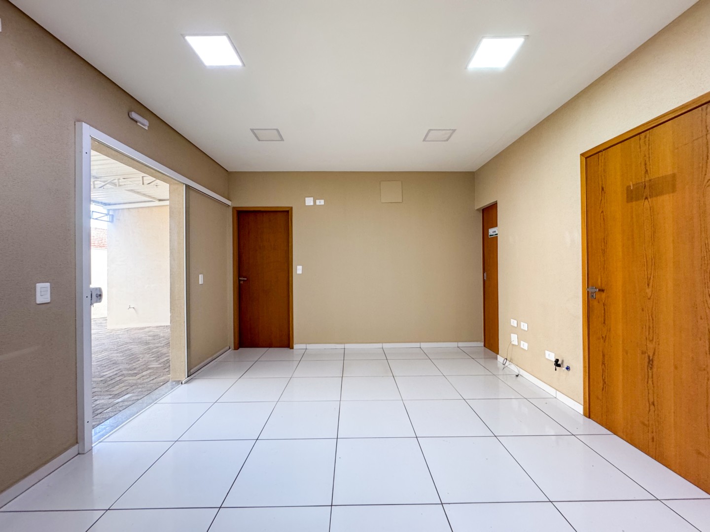 Casa Comercial para locação no bairro Jardim Londrilar de Londrina - Foto 39