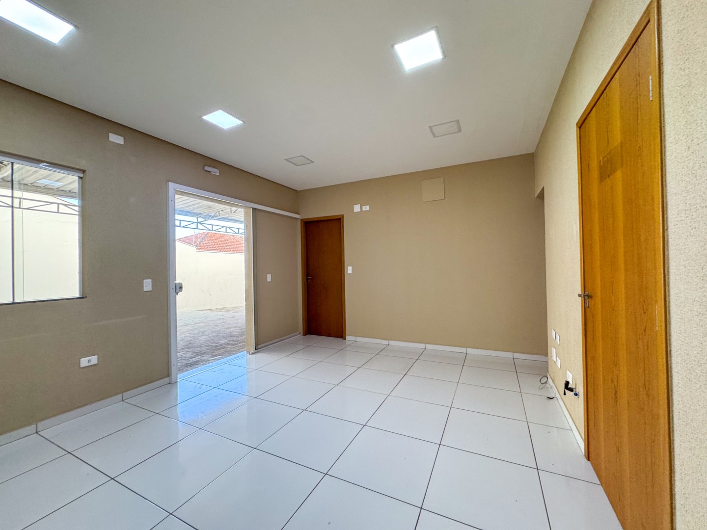 Casa Comercial para locação no bairro Jardim Londrilar de Londrina - Foto 41