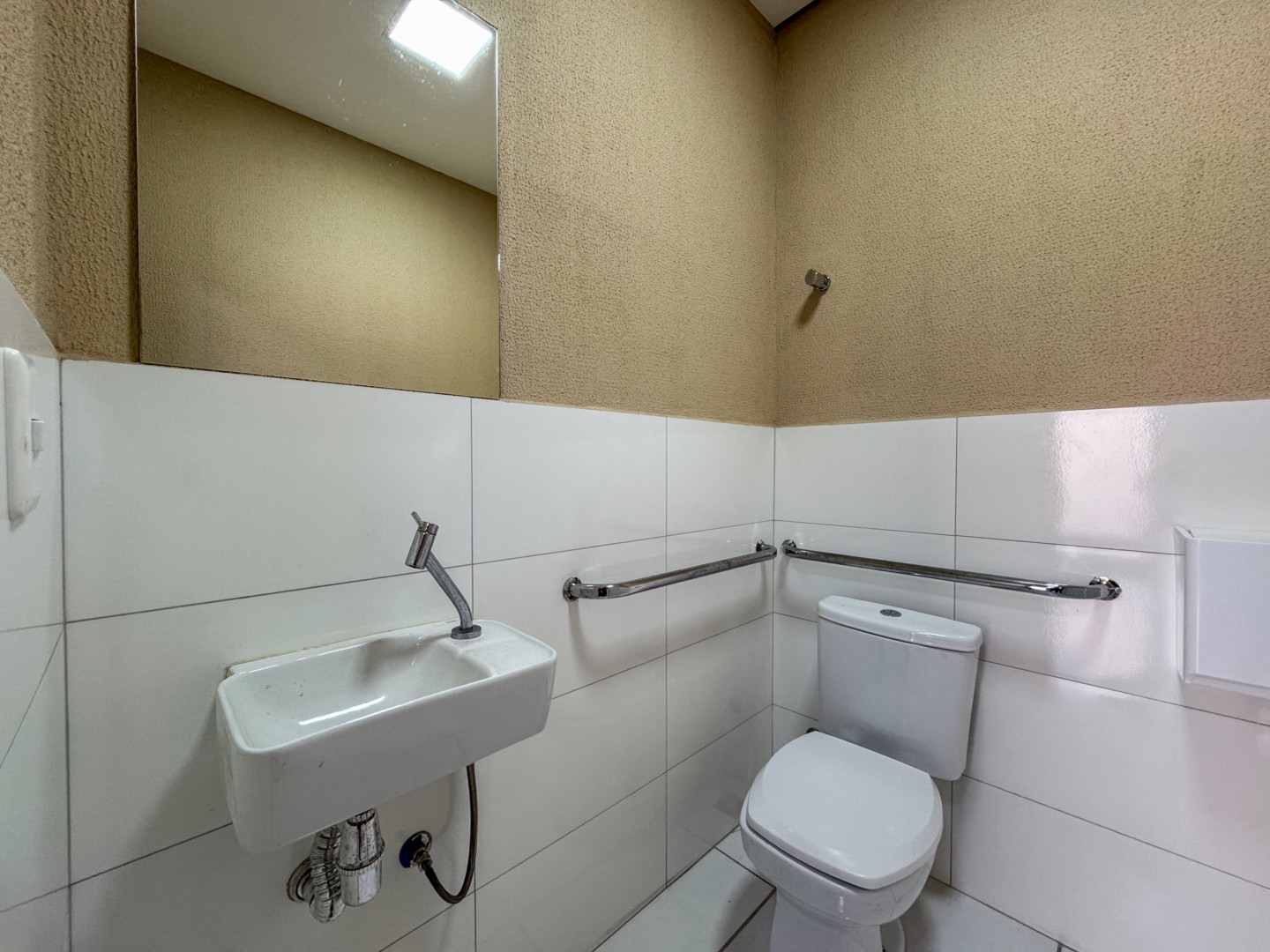 Casa Comercial para locação no bairro Jardim Londrilar de Londrina - Foto 49