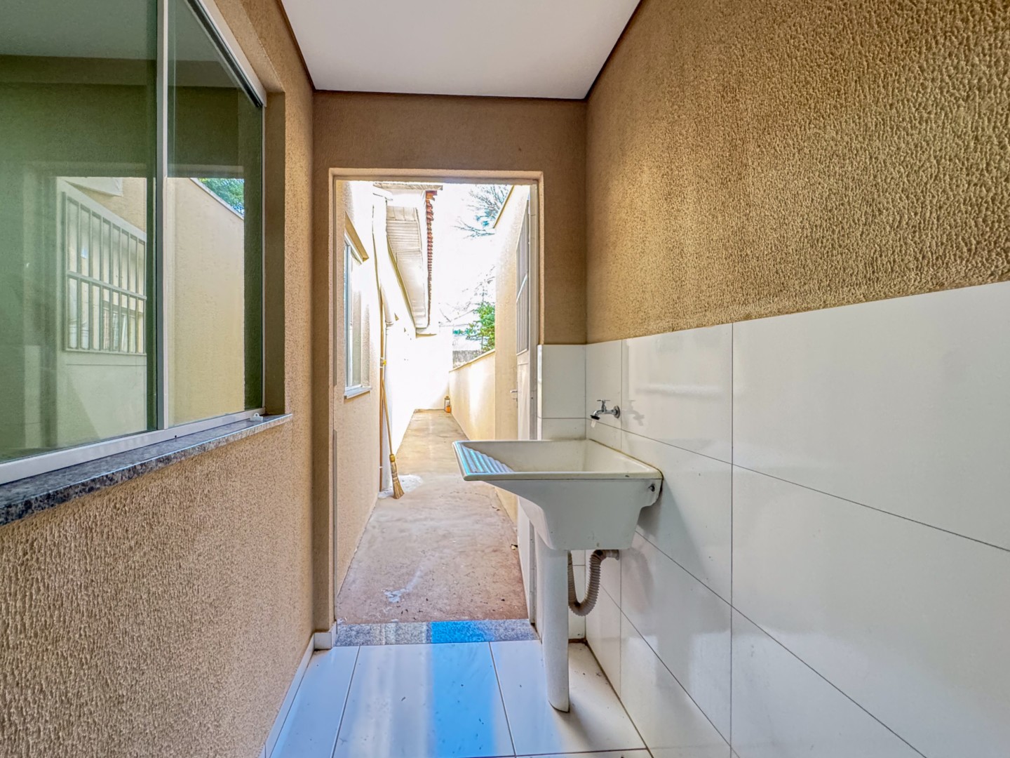 Casa Comercial para locação no bairro Jardim Londrilar de Londrina - Foto 53