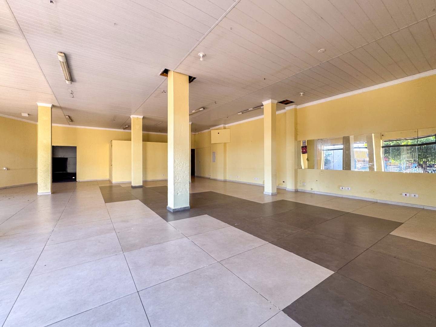 Casa Residencial para venda no Professora Marieta em Londrina com 294,16m² por R$ 1.590.000