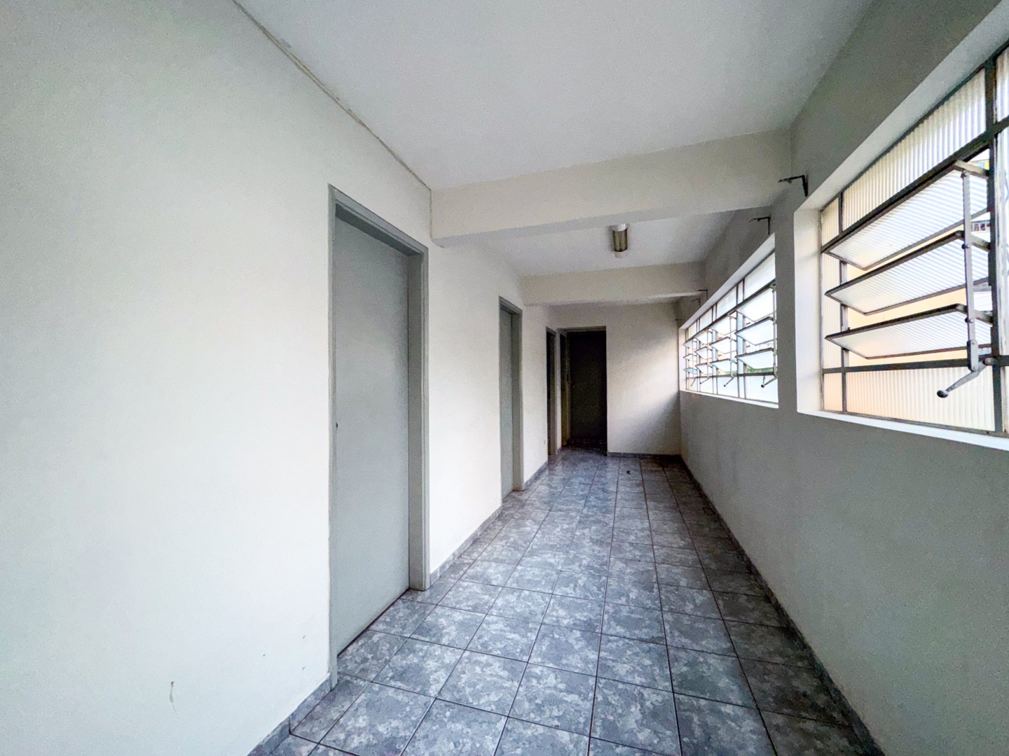 Sala para locação no bairro Centro de Londrina - Foto 9
