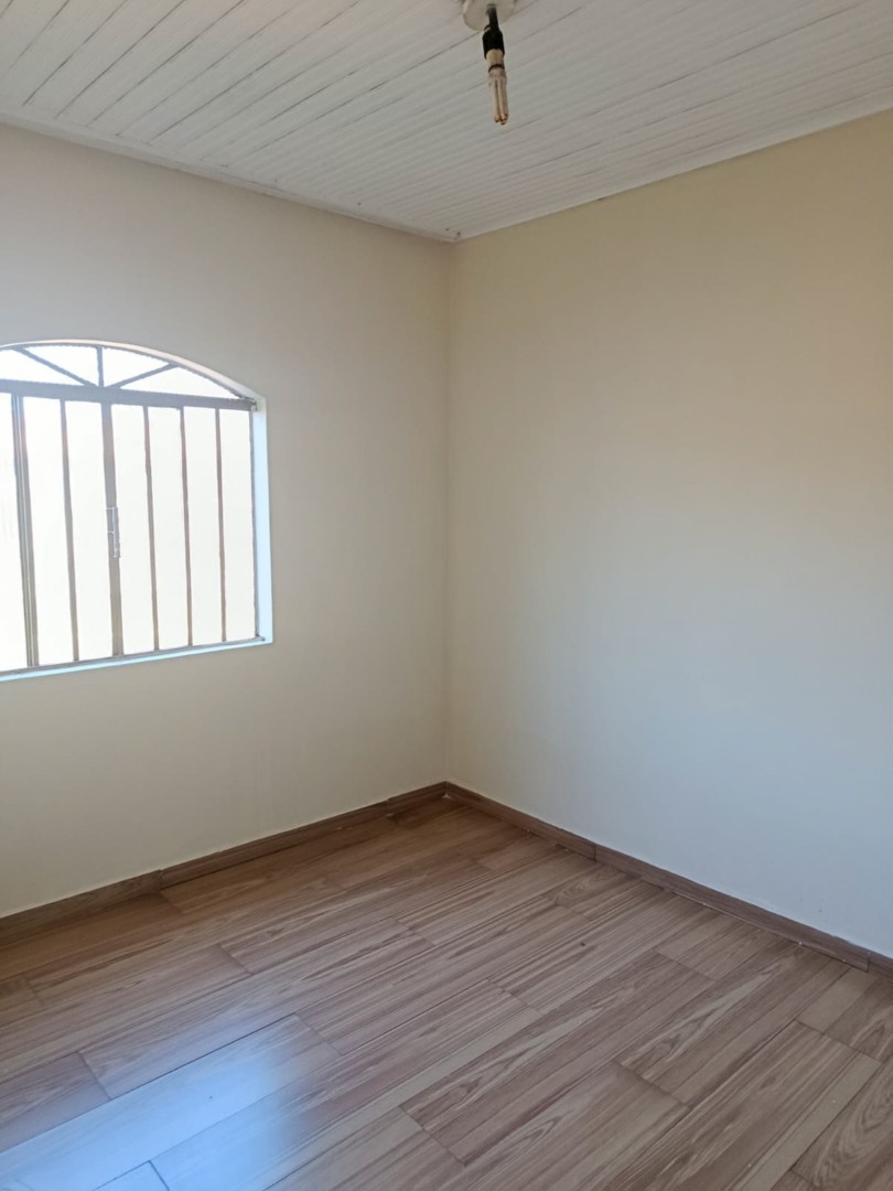 Casa Residencial para locação no bairro Parigot de Souza de Londrina - Foto 9