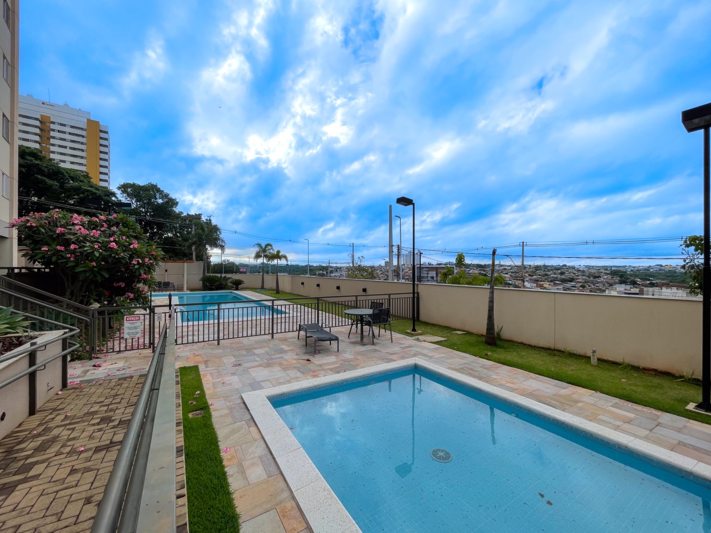 Apartamento para venda no bairro Gleba Fazenda Palhano de Londrina - Foto 19