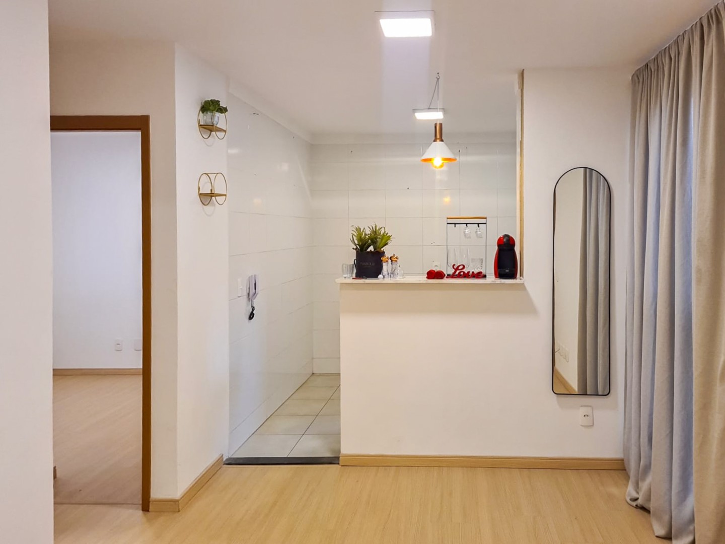 Apartamento para venda no Gleba Ribeirao Limeiro em Londrina com 82,7m² por R$ 230.000