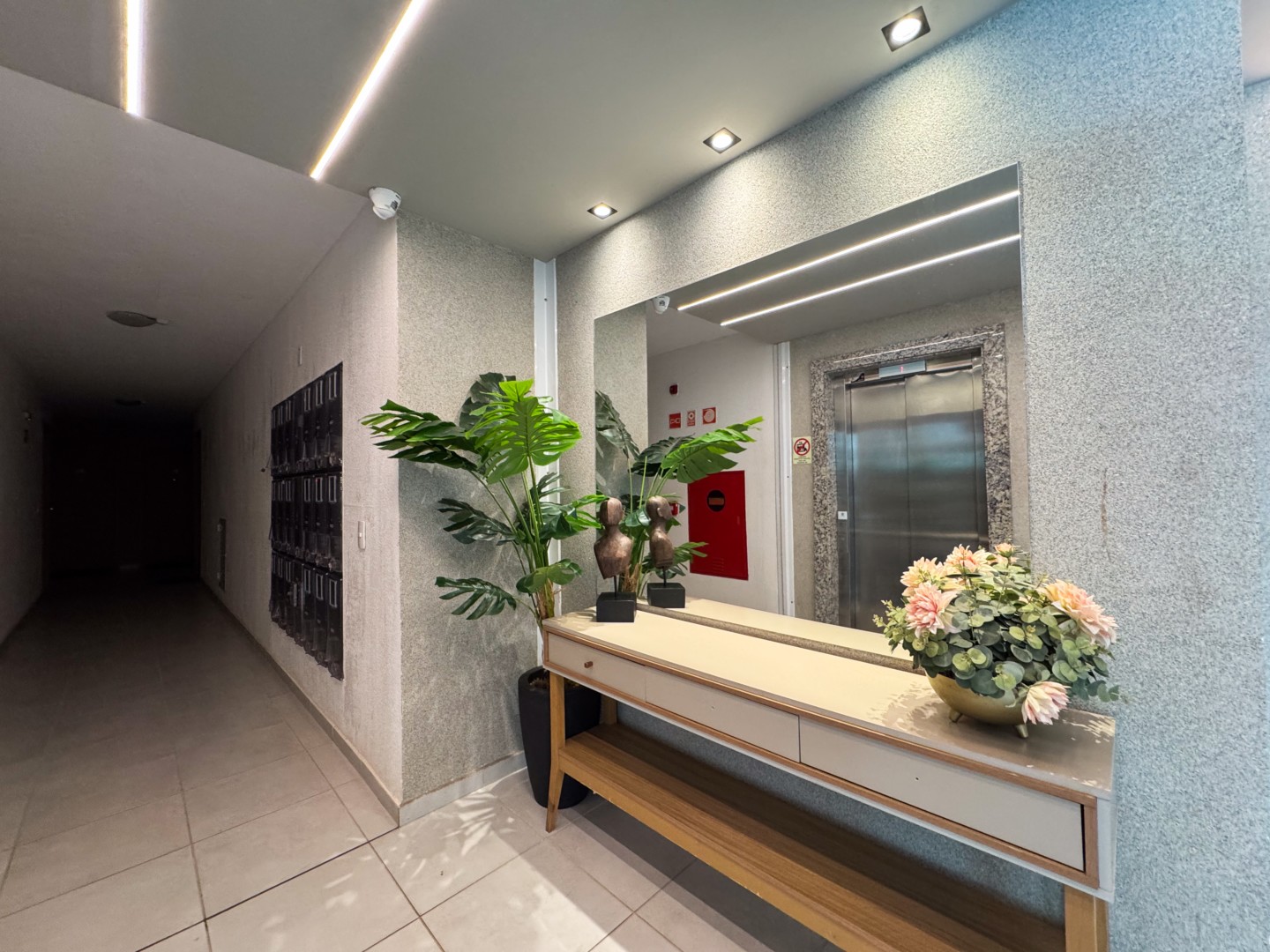 Apartamento para venda no bairro Gleba Ribeirao Limeiro de Londrina - Foto 12