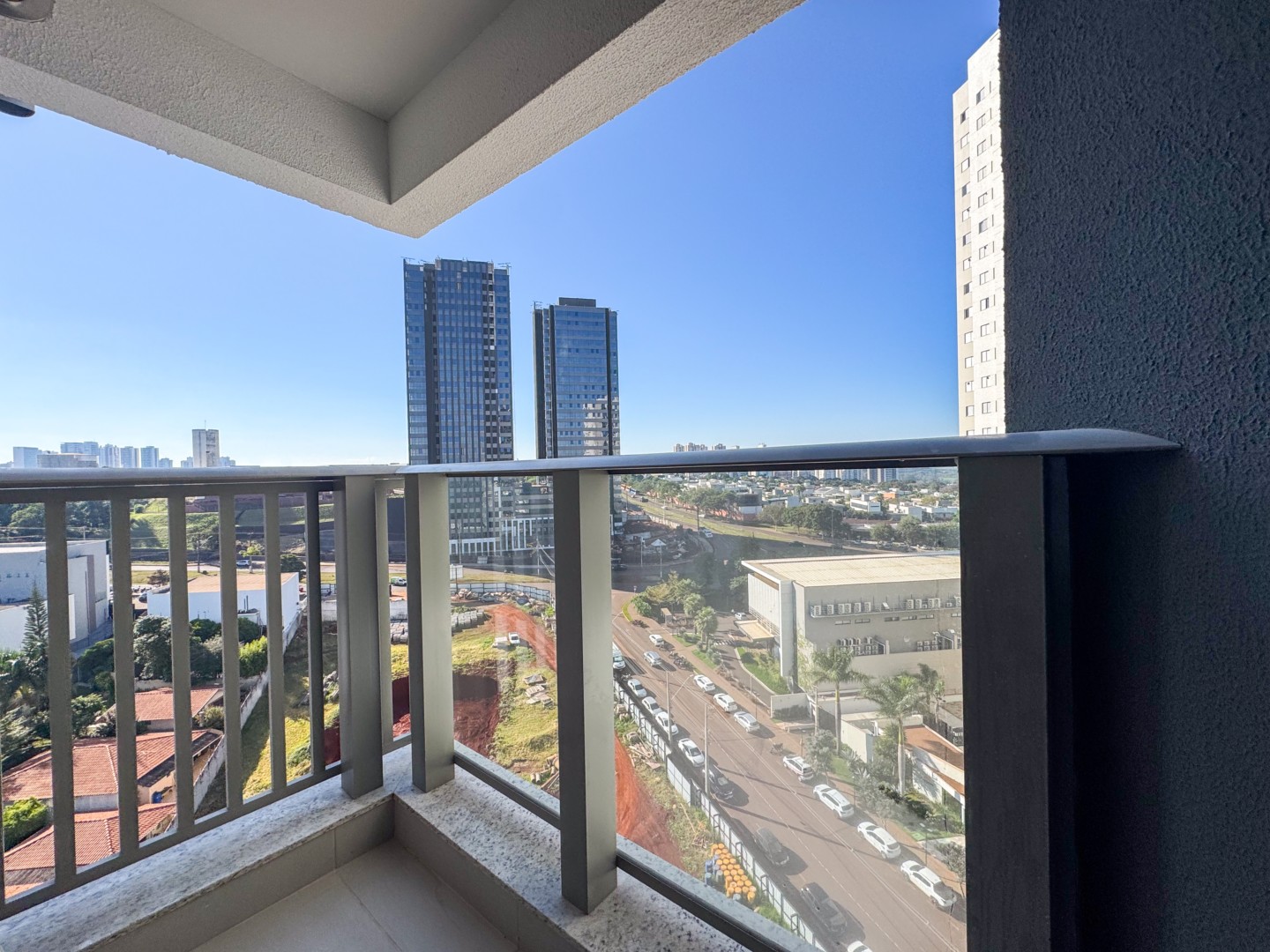 Apartamento para locação no bairro Gleba Palhano de Londrina - Foto 14