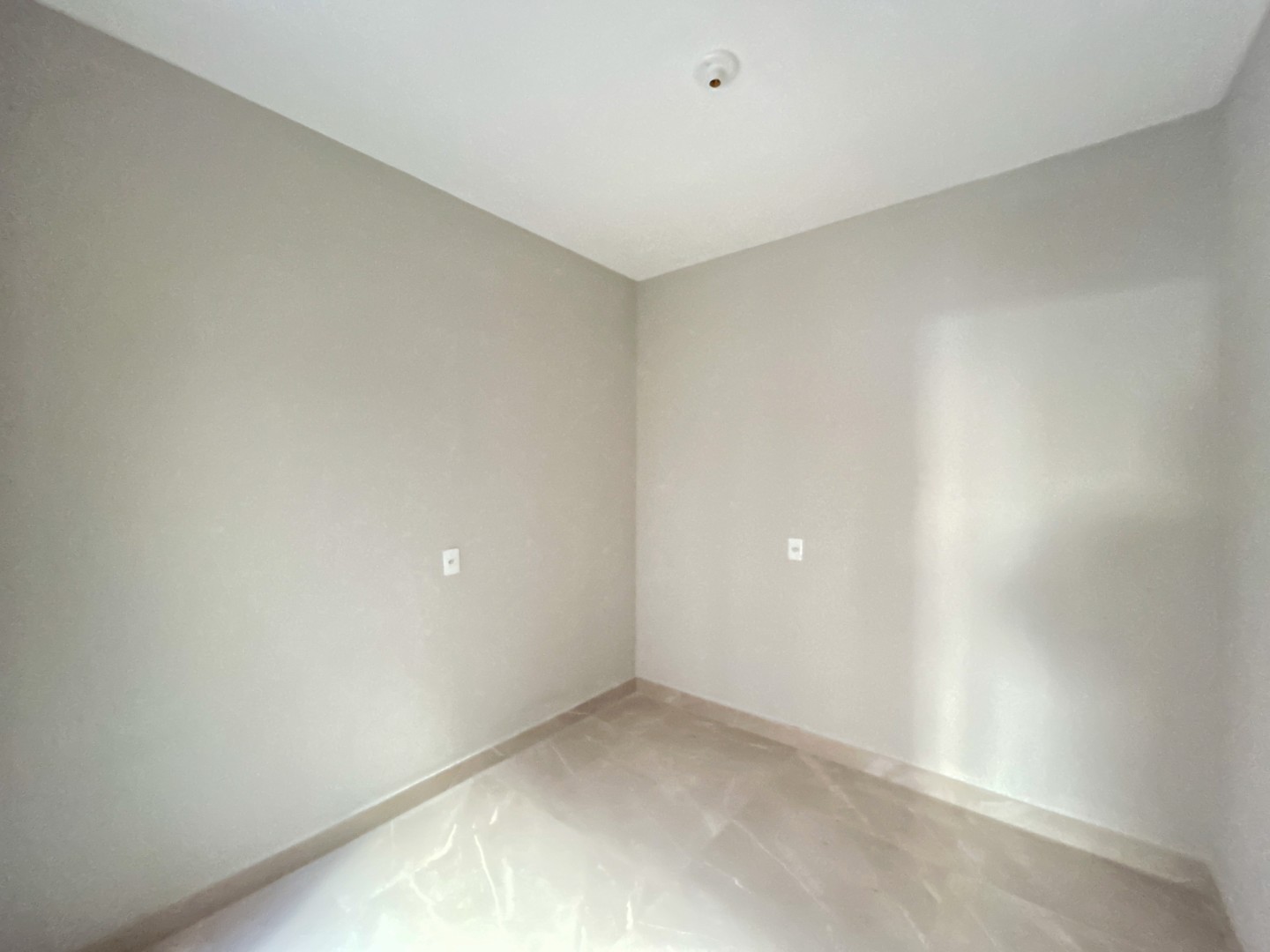 Casa Residencial para venda no bairro Cinco Conjuntos de Londrina - Foto 11