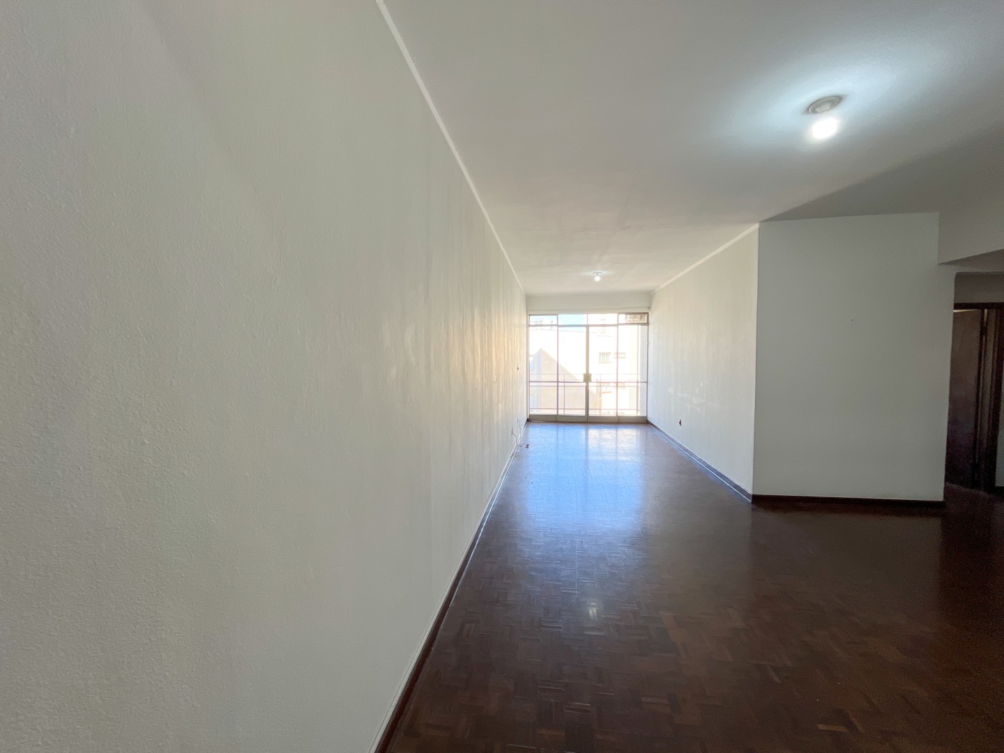 Apartamento para locacao no Centro em Londrina com 199,75m² por R$ 1.400
