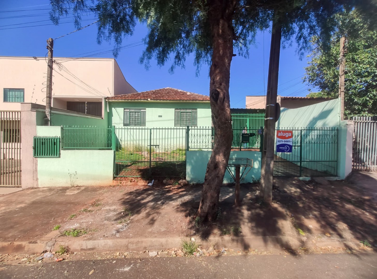 Casa Residencial para locacao no Jardim Tabapua em Londrina com 70m² por R$ 1.200