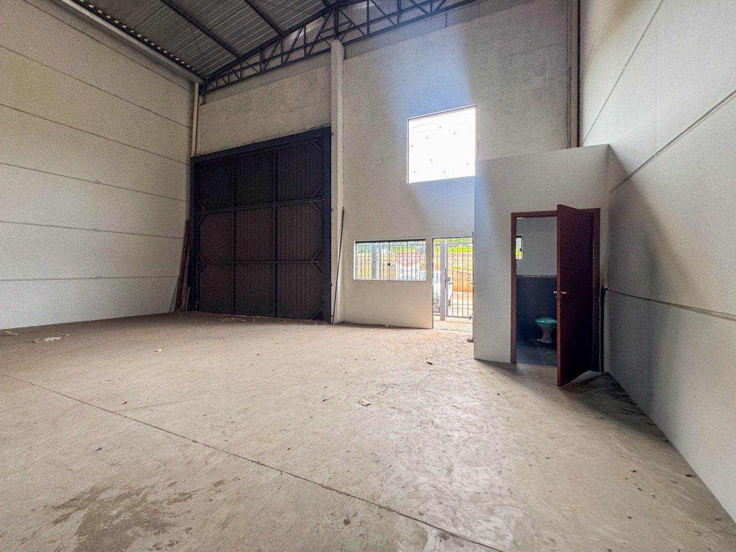 Barracão/Galpão para alugar em Portal De Versalhes, Londrina — Portal Chave Fácil