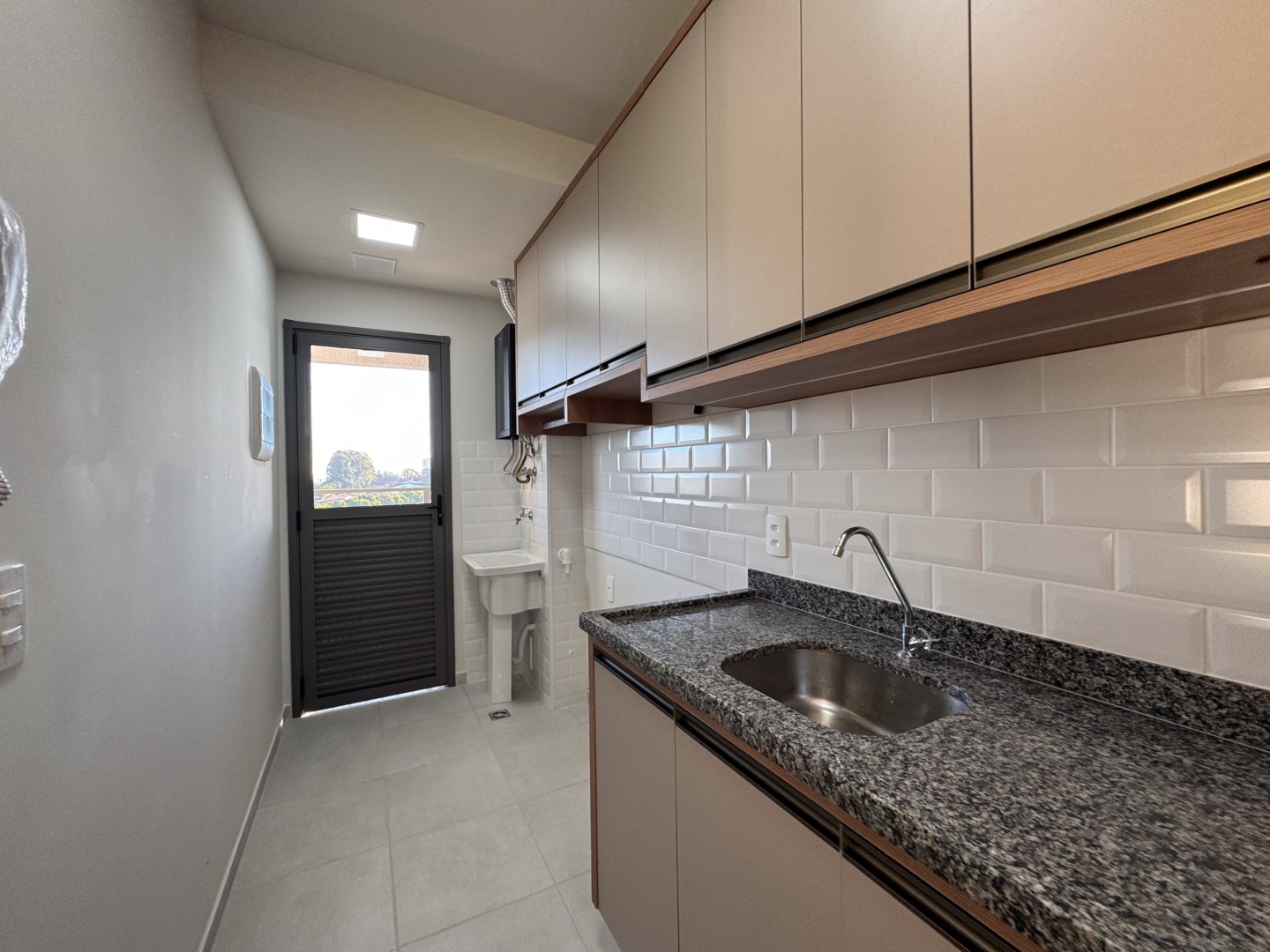 Apartamento para locação no bairro Aurora de Londrina - Foto 11