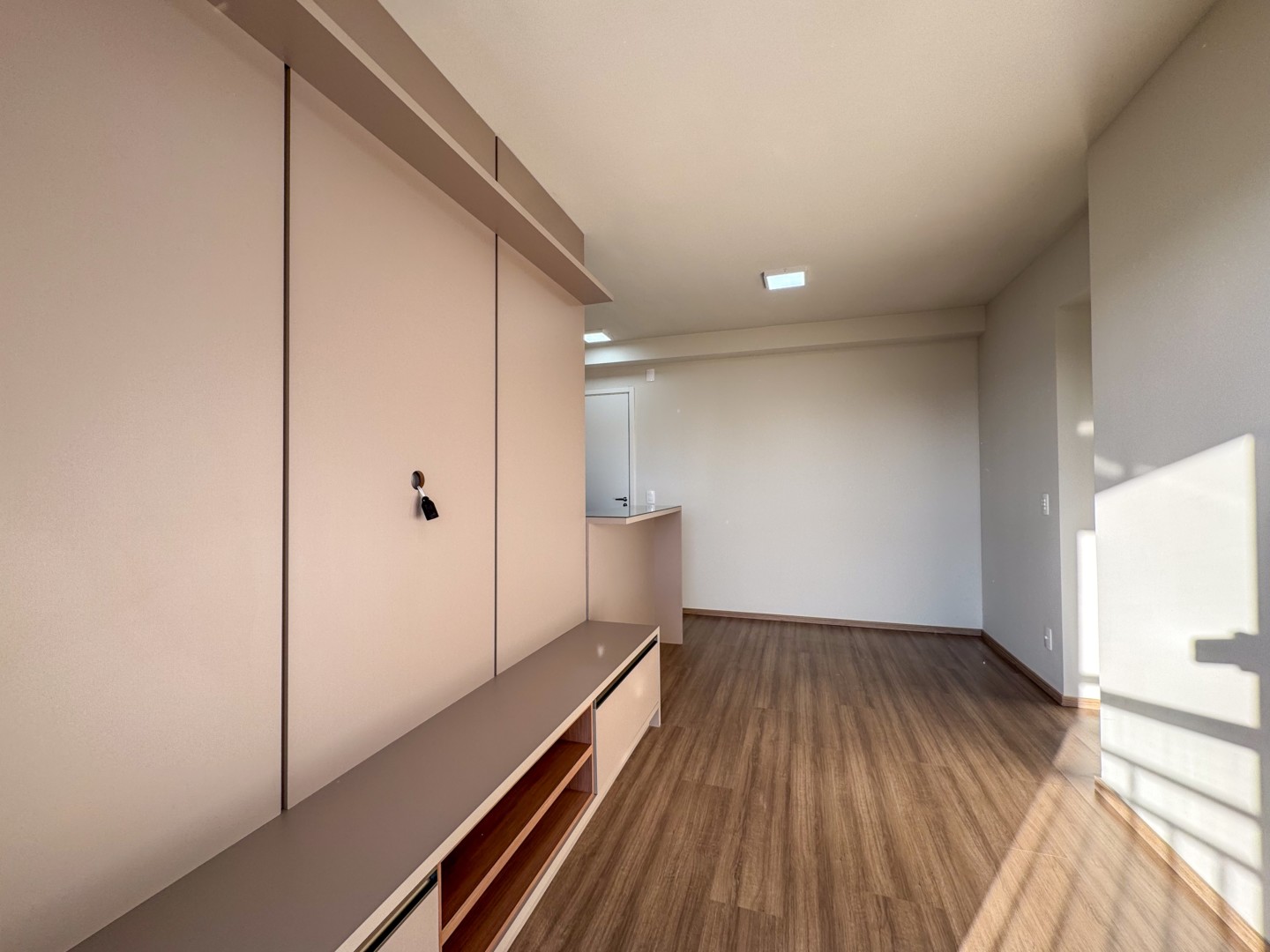 Apartamento para locacao no Aurora em Londrina com 88,58m² por R$ 2.700 - Foto 3