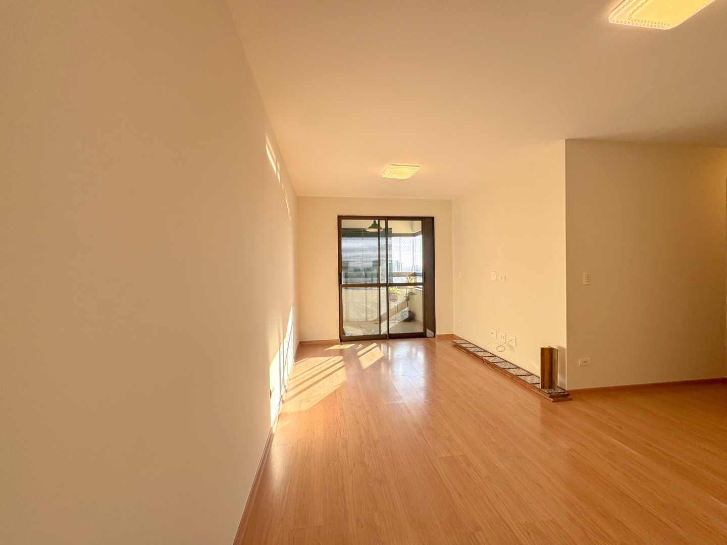Apartamento para locacao no Centro em Londrina com 115,39m² por R$ 2.750,00 - Foto 3