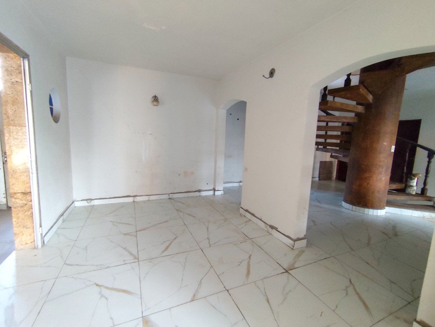 Casa Comercial para locação no bairro Vila Ipiranga de Londrina - Foto 8