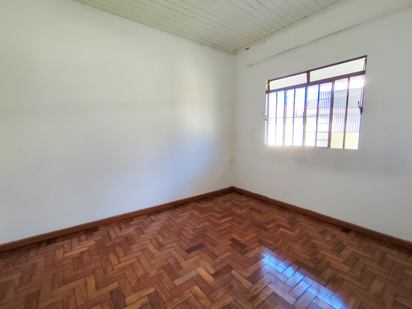 Casa para alugar em Antares, Londrina — Portal Chave Fácil