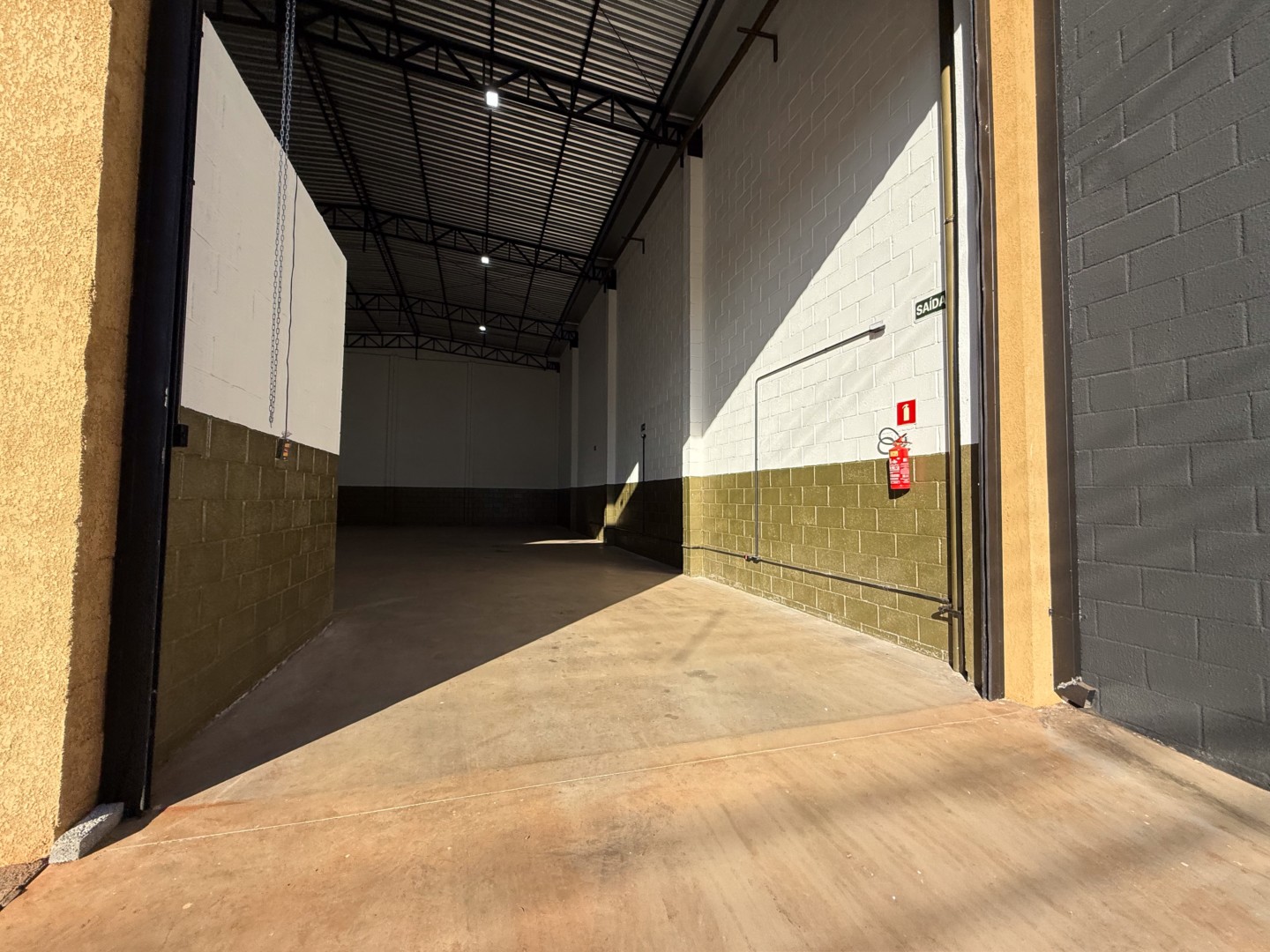 Barracão/Galpão para alugar em Portal De Versalhes, Londrina — Portal Chave Fácil