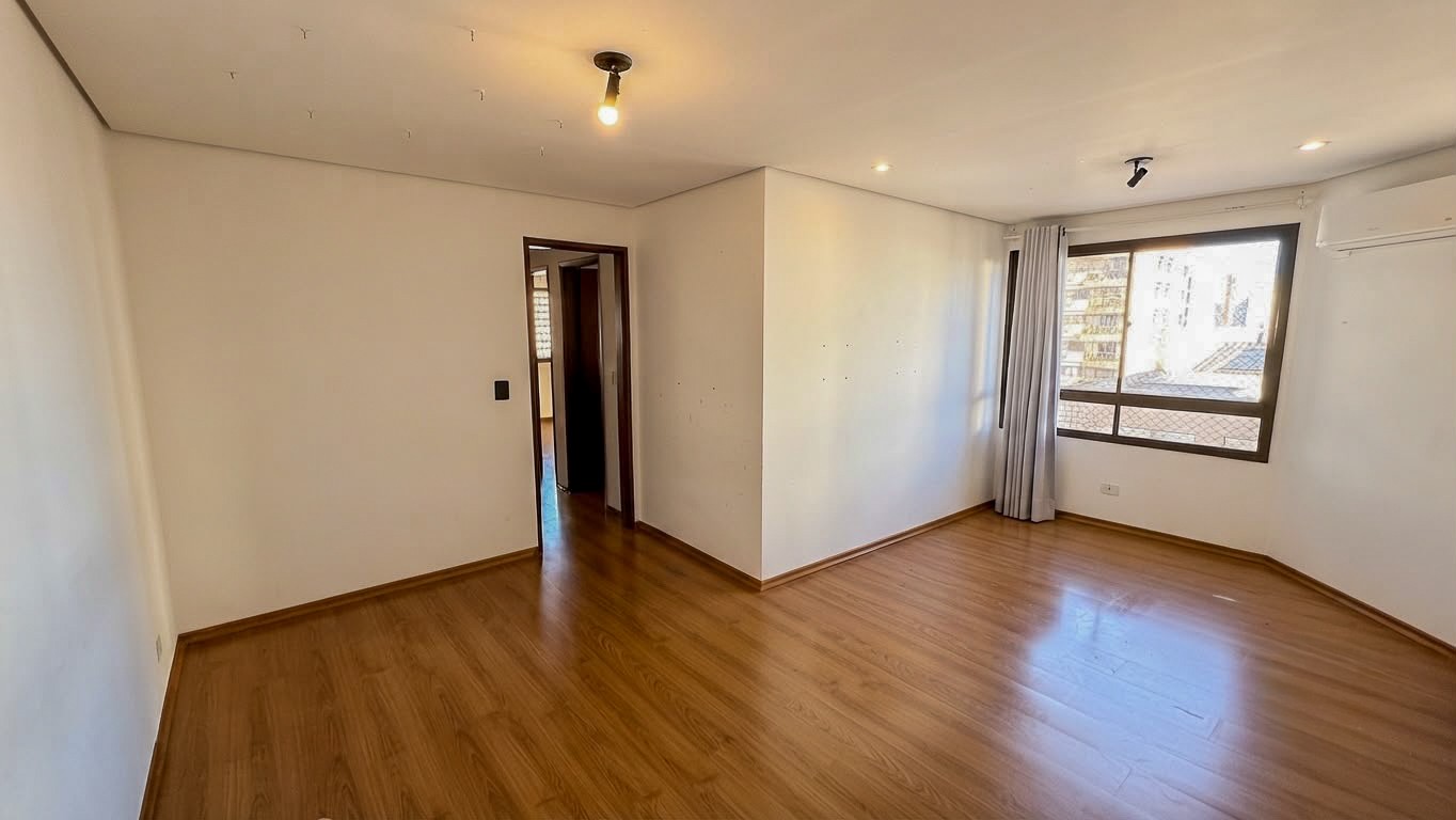 Apartamento para venda no Centro em Londrina com 121,86m² por R$ 450.000  - Foto 1