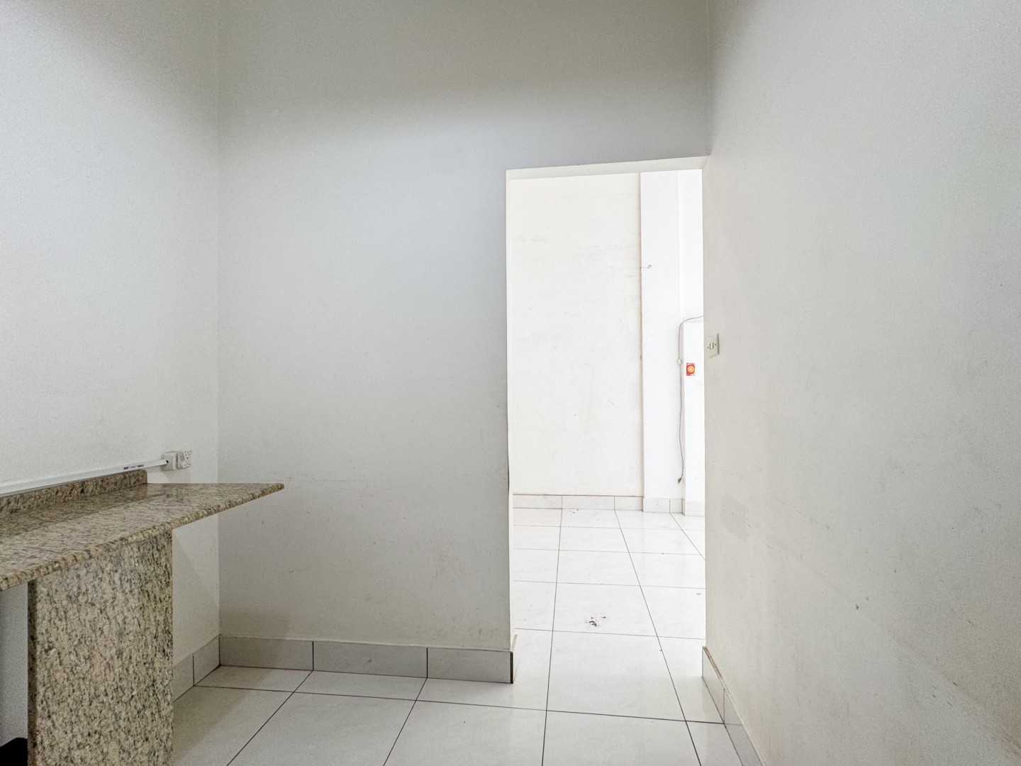 Salão-loja para locação no bairro Centro de Ibipora - Foto 16