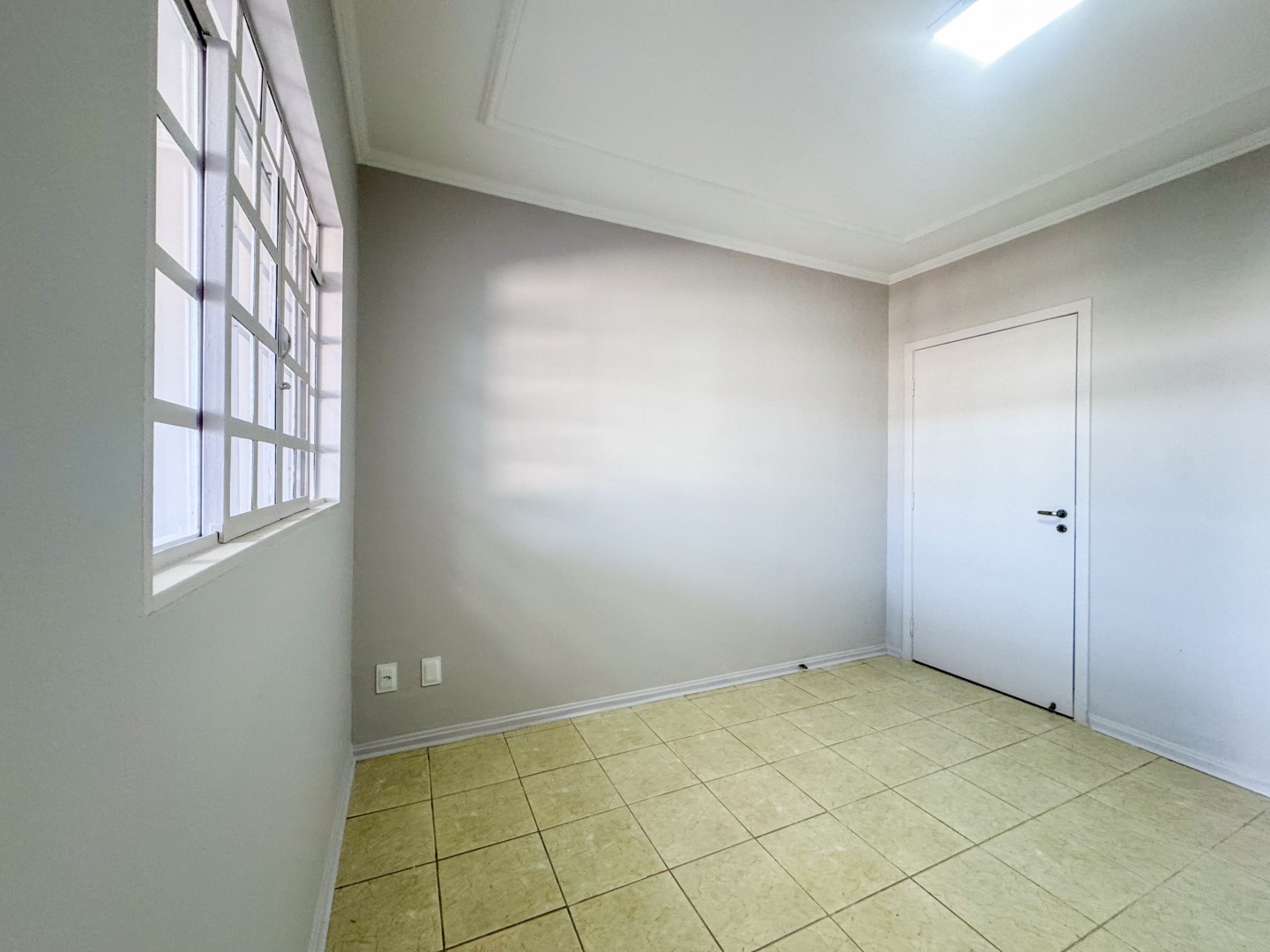 Casa Comercial para locacao no Ipanema em Londrina com 240m² por R$ 8.500 - Foto 2