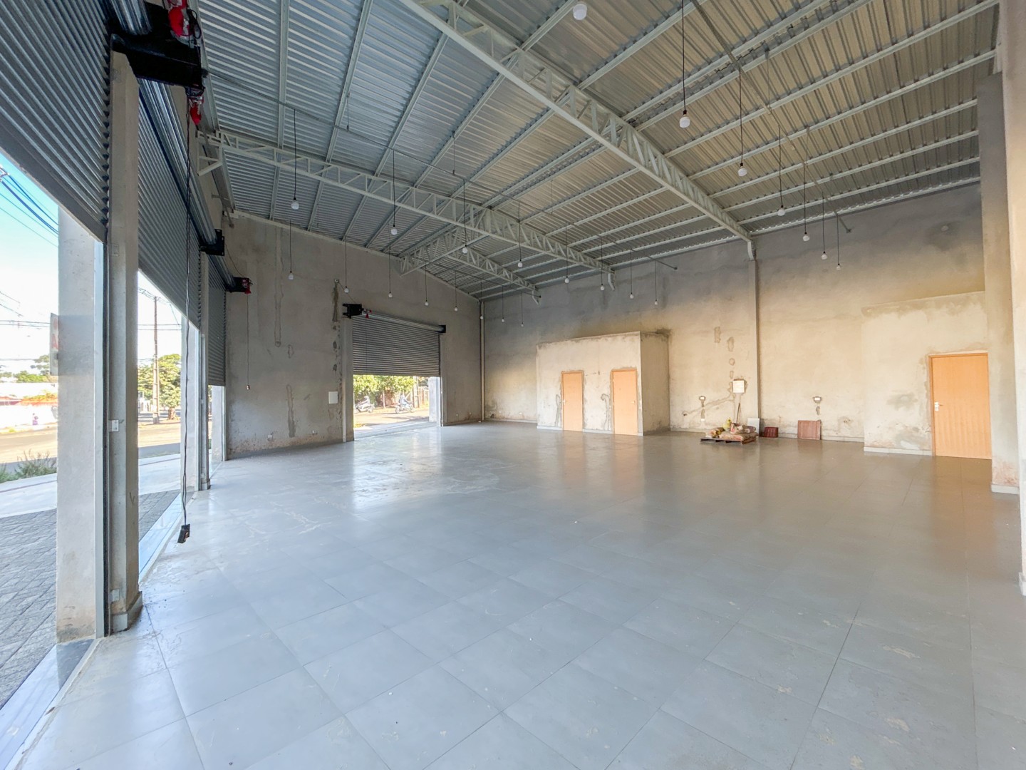 Salão-loja para locacao no Aeroporto em Londrina com 262,29m² por R$ 6.900 - Foto 2