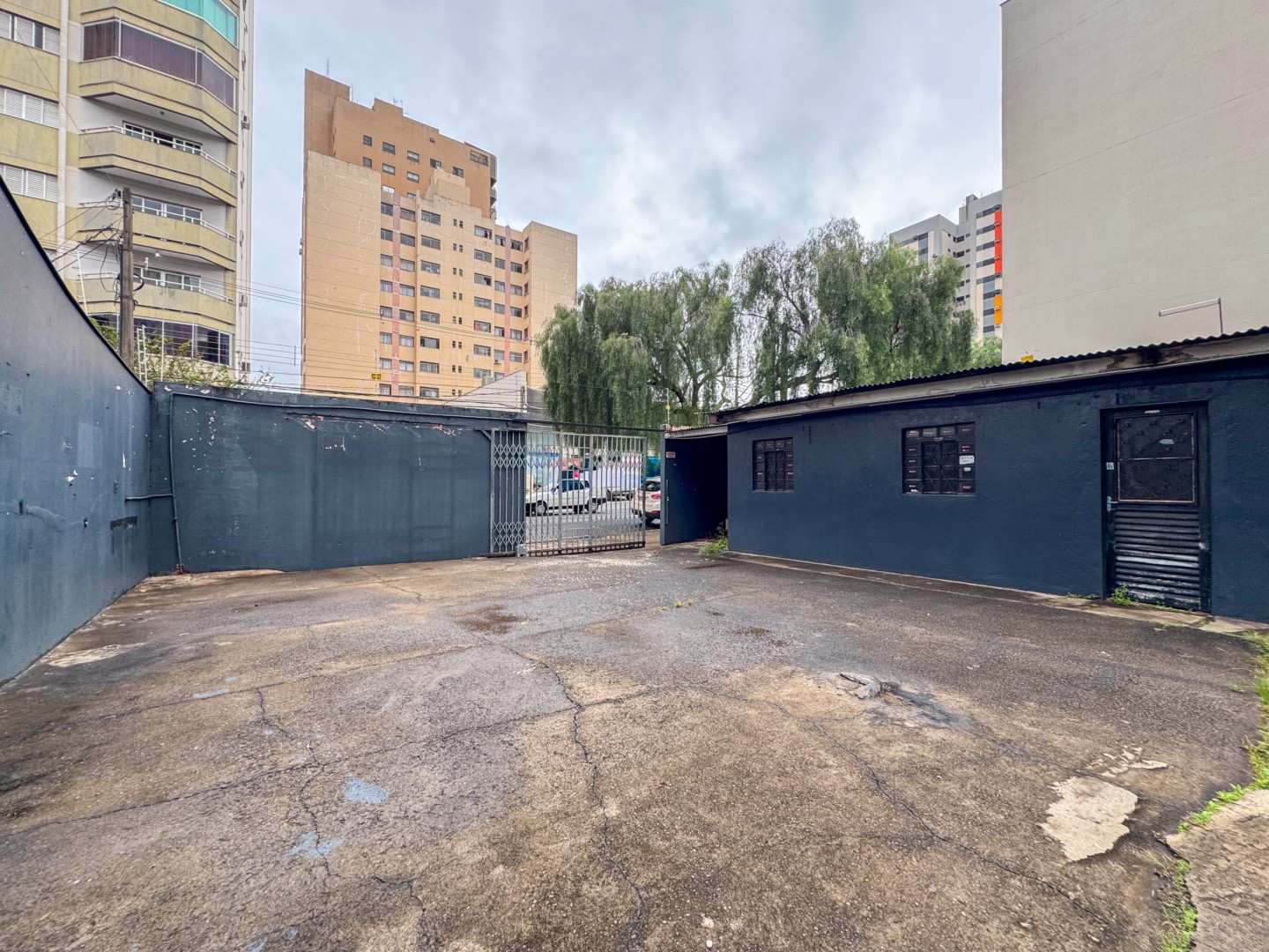 Terreno para locação no bairro Centro de Londrina - Foto 21
