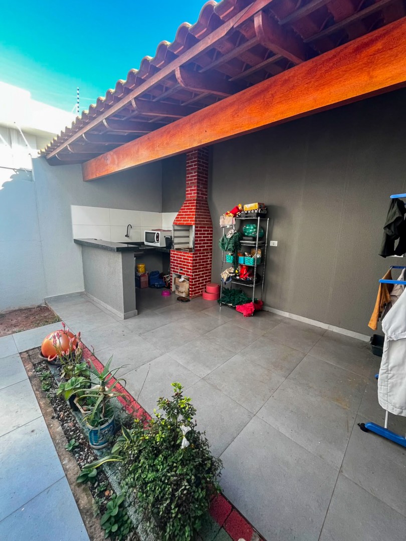Casa Residencial para venda no bairro Jose Garcia Molina de Londrina - Foto 18