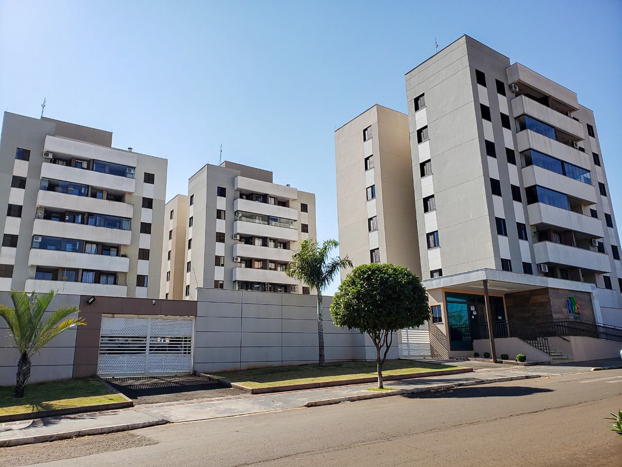 Apartamento para venda no Jardim dos Estados em Londrina com 47m² por R$ 265.000